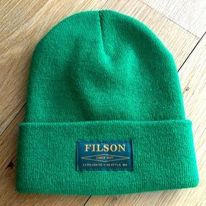 NWOT Men’s Filson winter hat in Kelly green